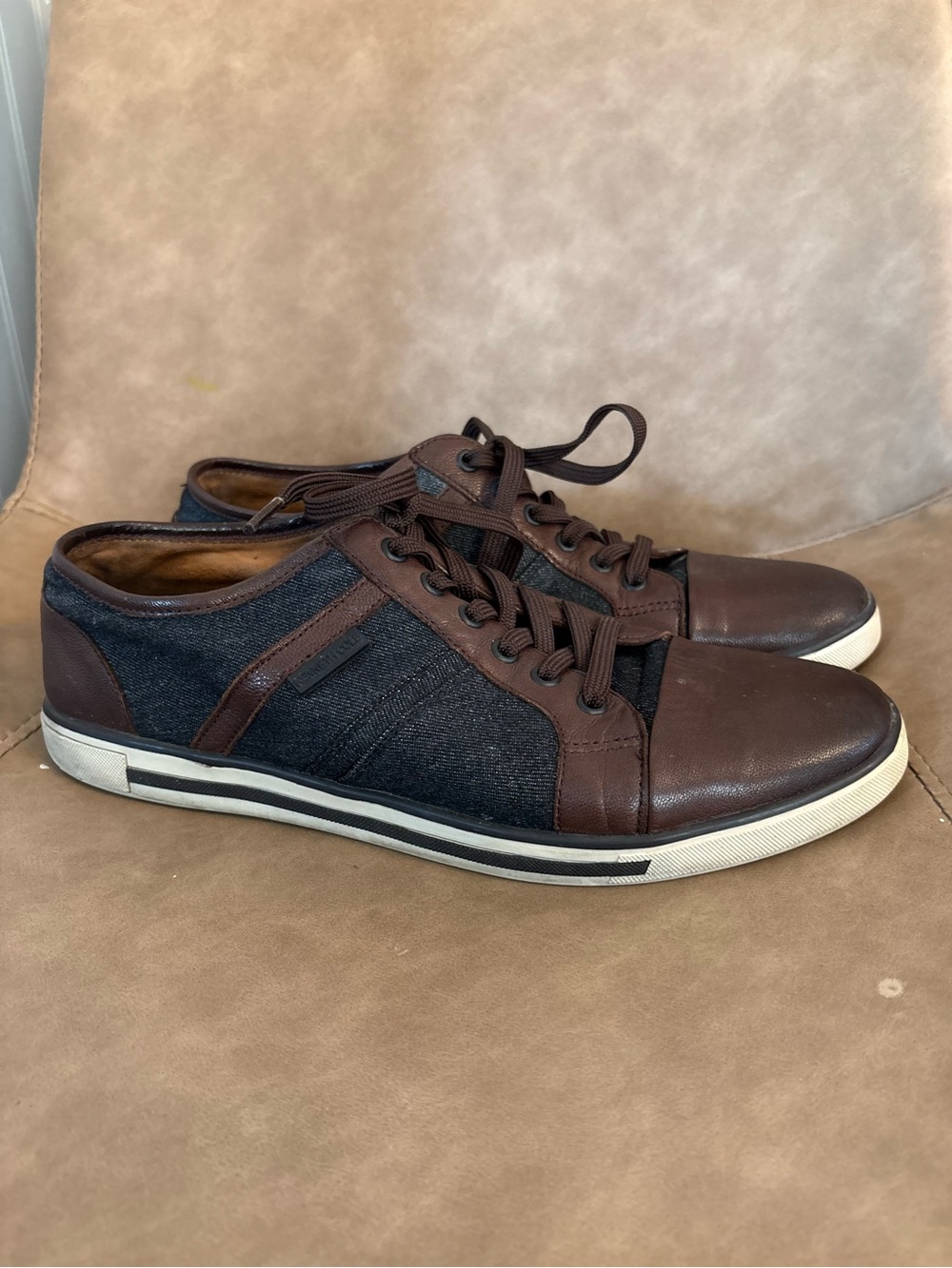 Kenneth Cole brown Jean lace up sneakers shoes size 8.5